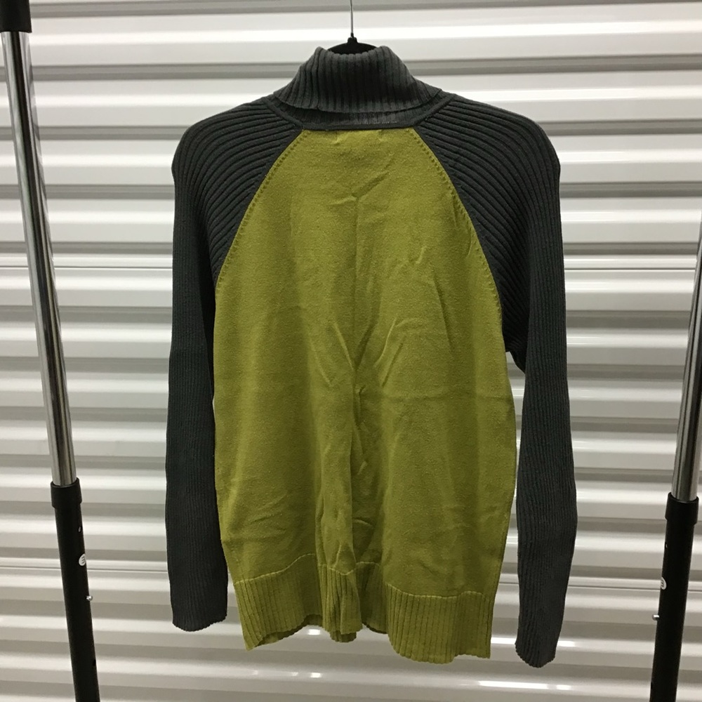 Nomadic Traders Turtleneck Two-Toned Sweater - image 2